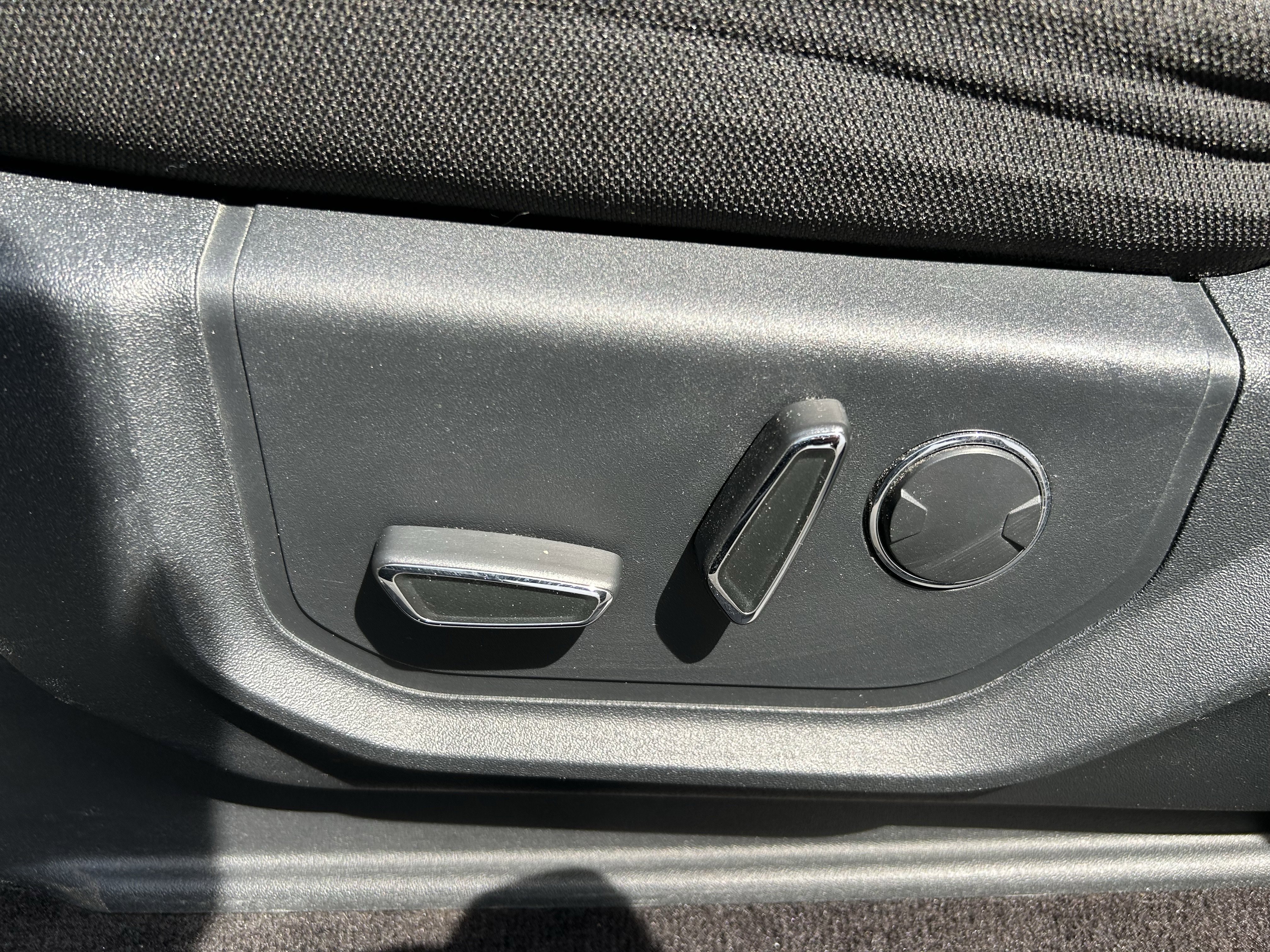 Used 2017 Ford F150 XLT w/ Equipment Group 302A Luxury RWD image 11