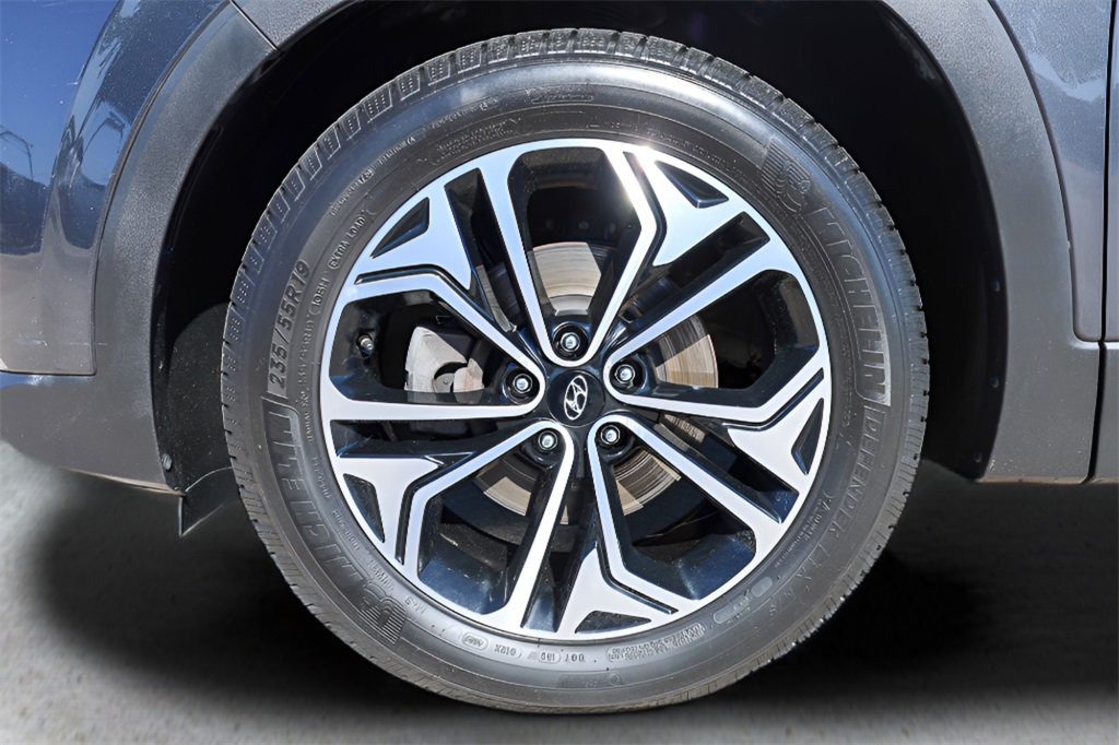 Used 2020 Hyundai Santa Fe Limited image 10