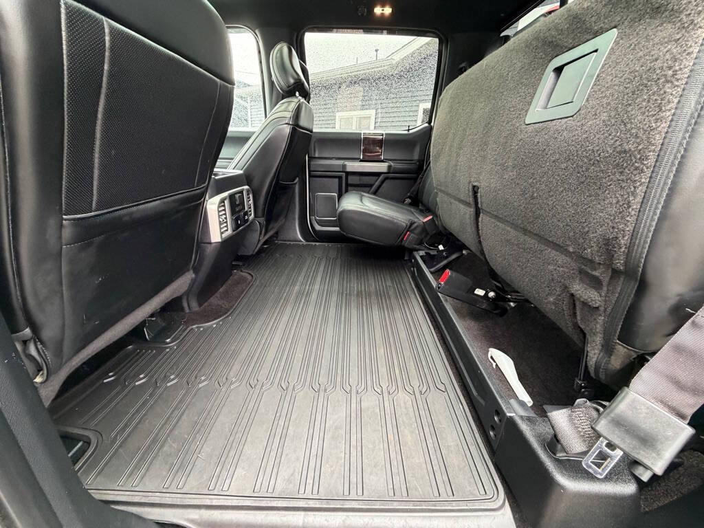 Used 2017 Ford F150 Platinum w/ Equipment Group 701A Luxury AWD/4WD image 39