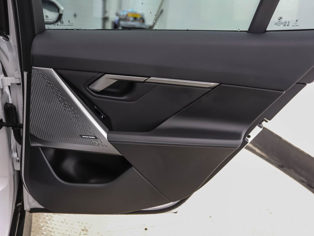 Used 2026 BMW i5 eDrive40 w/ M Sport Package image 25