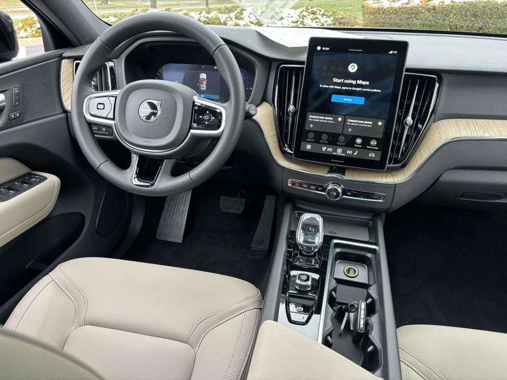 New 2026 Volvo XC60 T8 Plus w/ Protection Package Premier image 29