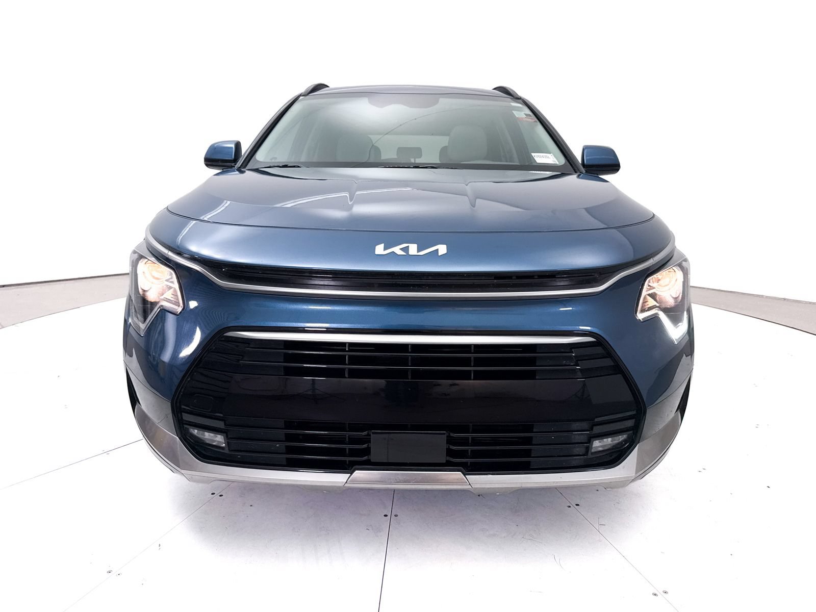 Certified 2025 Kia Niro EX Touring FWD image 14