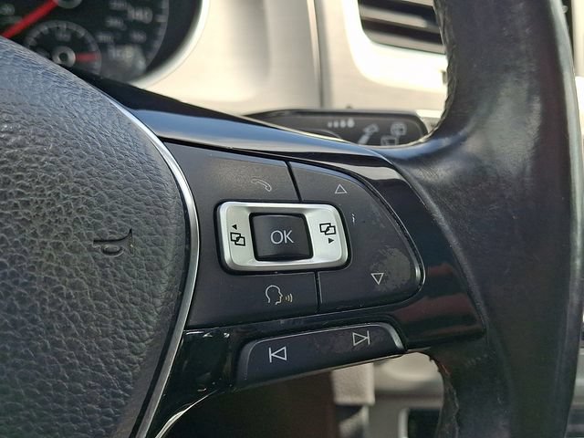 Used 2016 Volkswagen Golf Limited Edition FWD image 21