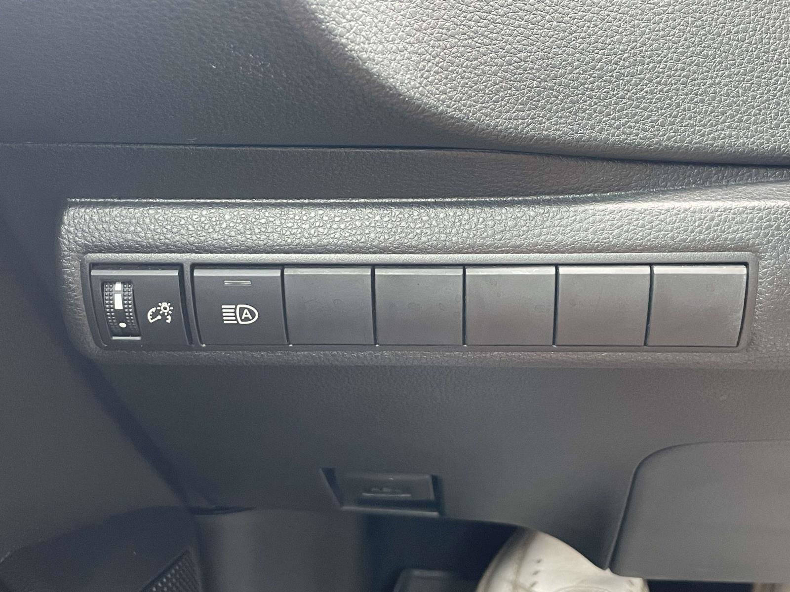 Used 2026 Toyota Corolla LE FWD image 20