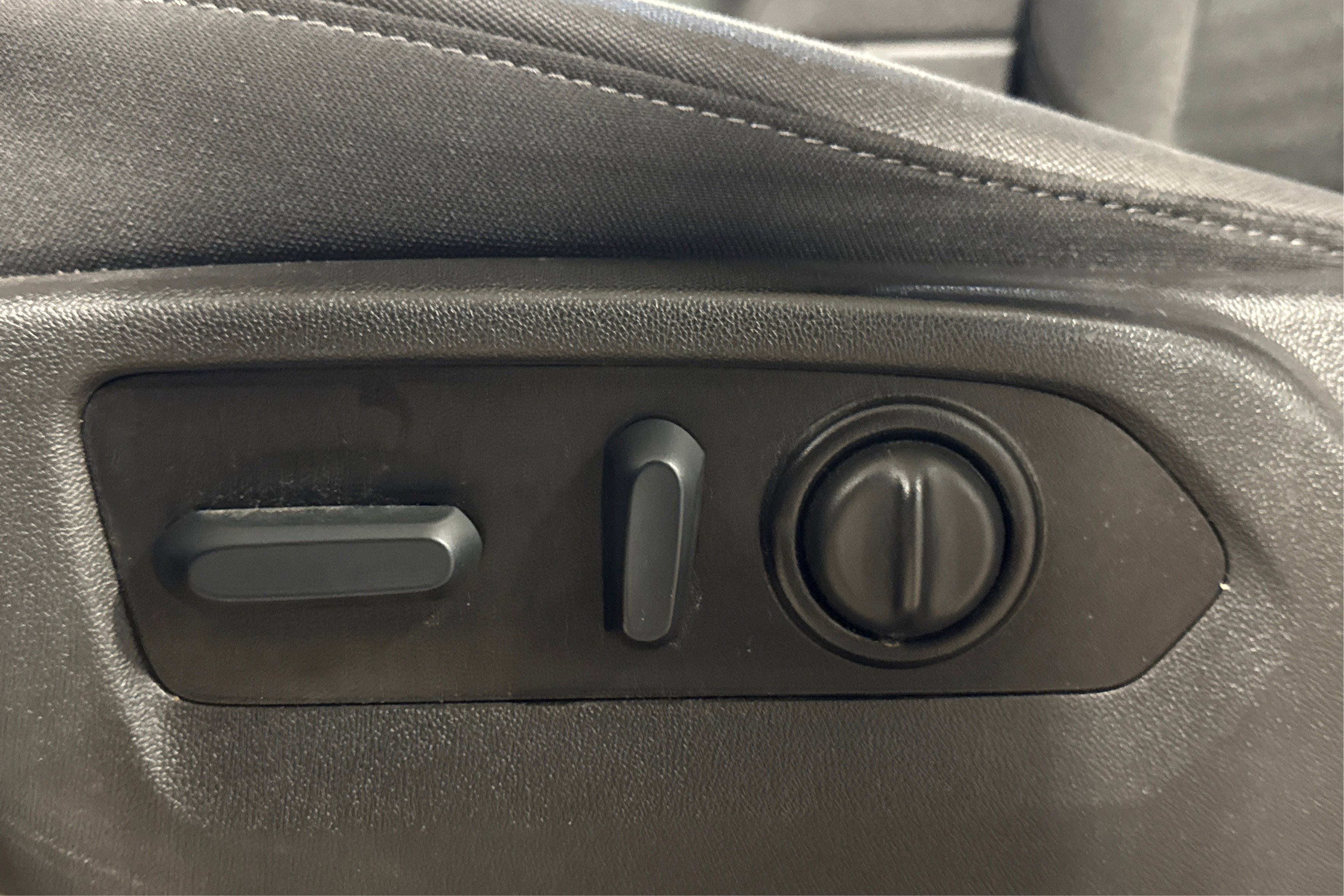 Used 2022 Chevrolet Silverado 1500 RST image 18