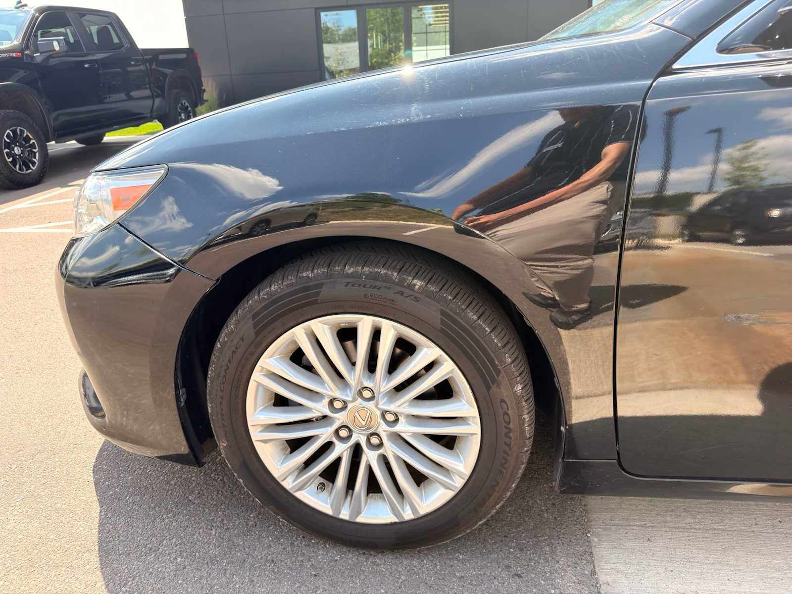 Used 2015 Lexus ES 350 w/ Luxury Package FWD image 14