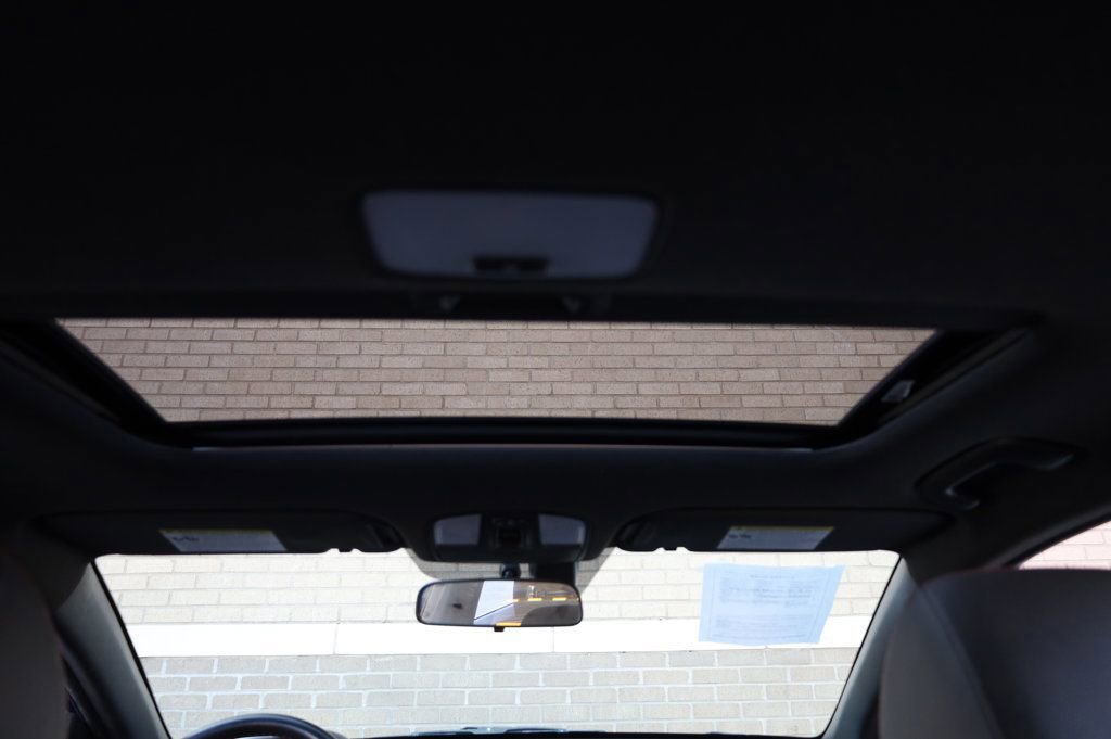 Used 2019 Hyundai Elantra Sport w/ Cargo Package image 32