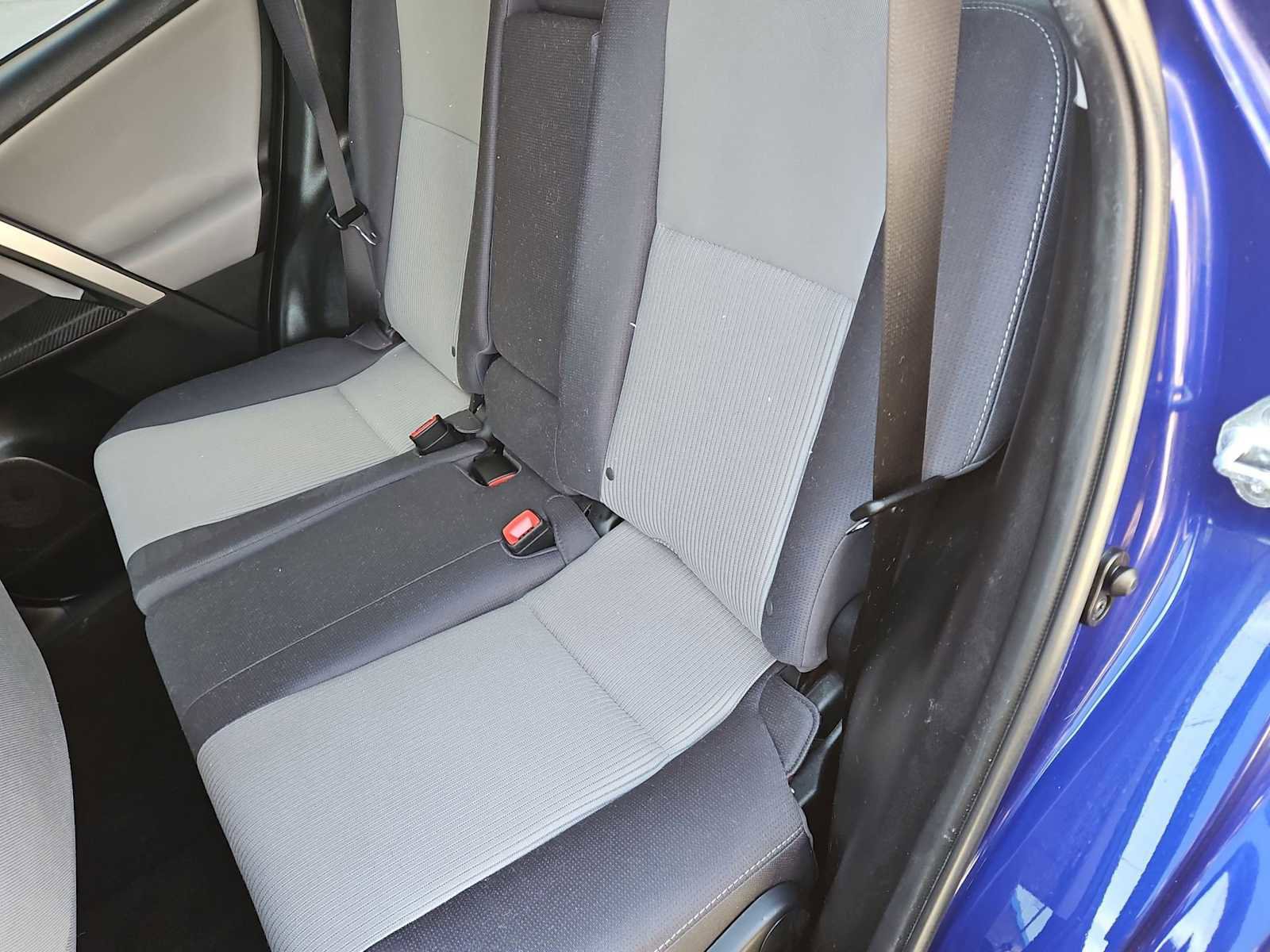 Used 2015 Toyota RAV4 XLE image 19