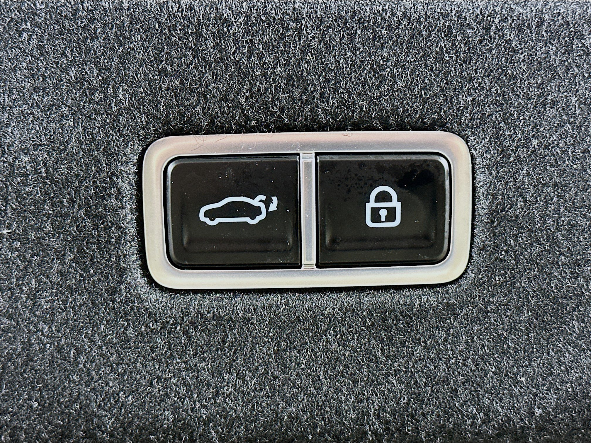 Used 2024 Hyundai Ioniq 6 SE RWD image 29