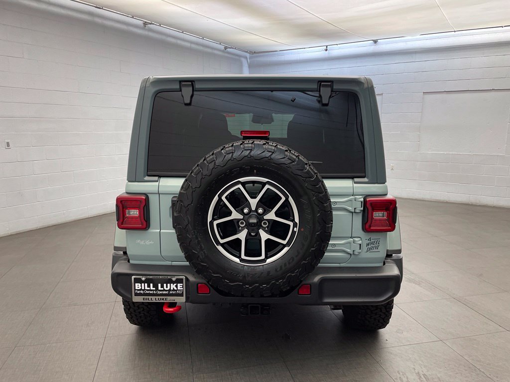 New 2026 Jeep Wrangler Unlimited Rubicon w/ Rockslide Package AWD/4WD image 4