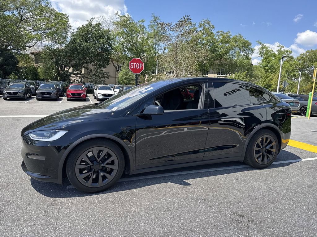 Used 2024 Tesla Model X image 11