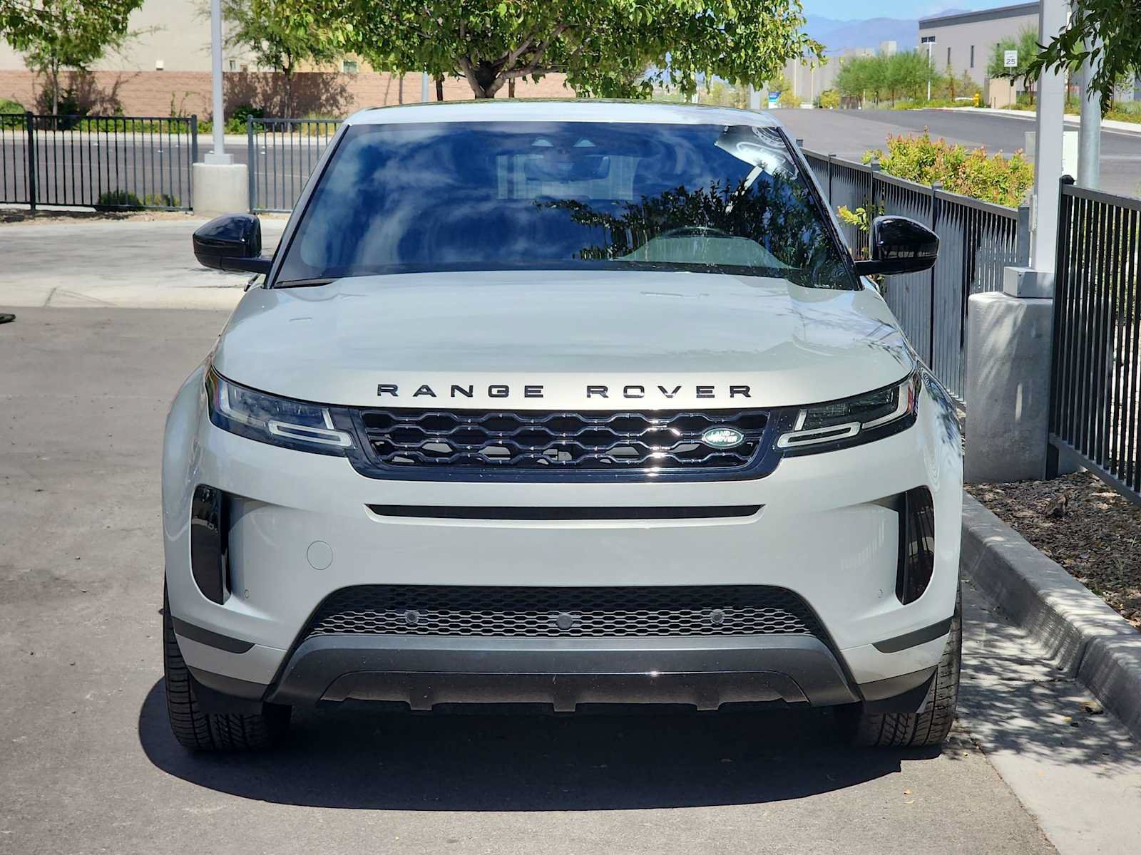 Used 2020 Land Rover Range Rover Evoque S AWD/4WD image 3