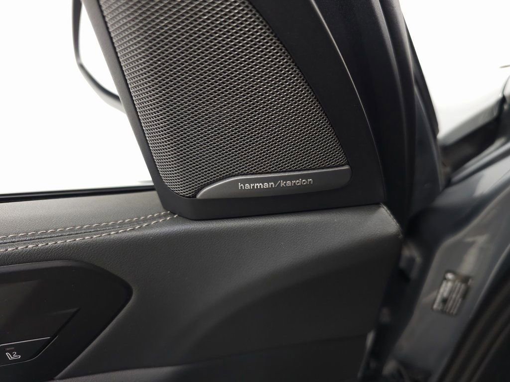 Used 2024 BMW X5 xDrive50e image 15