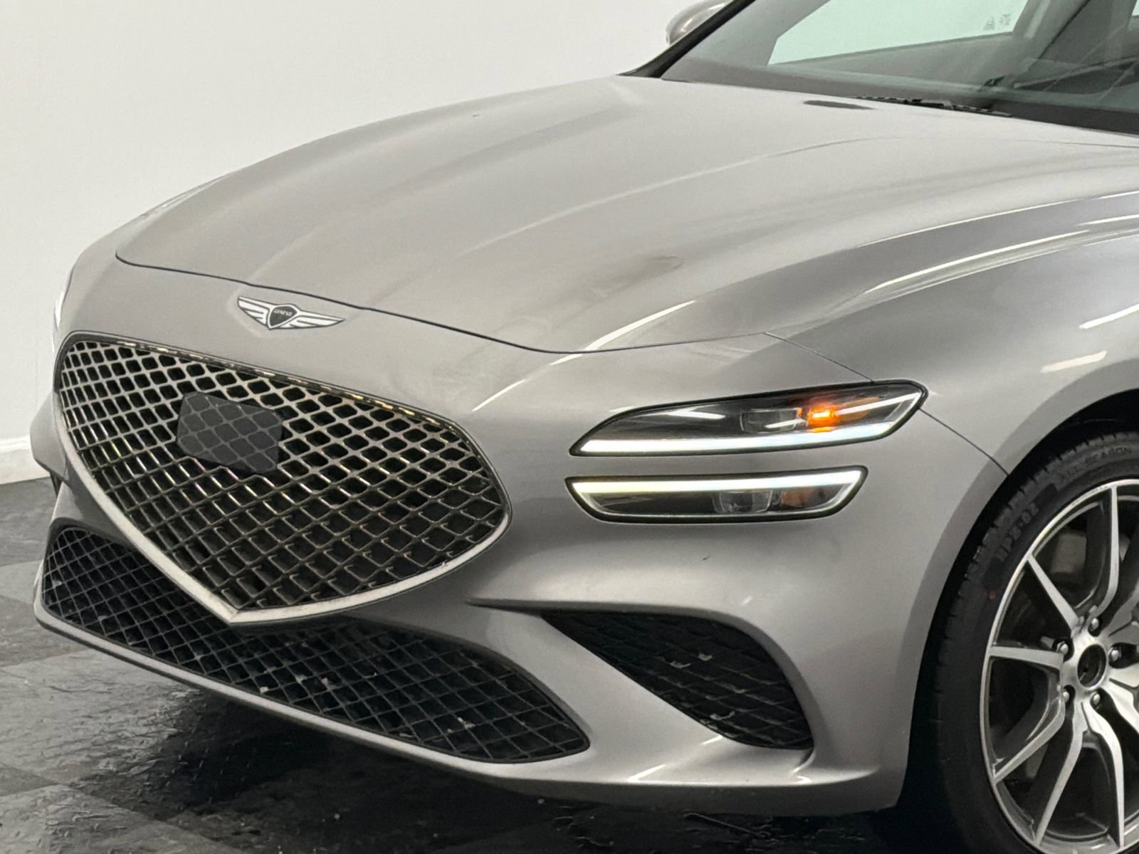 Used 2024 Genesis G70 2.5T video 2