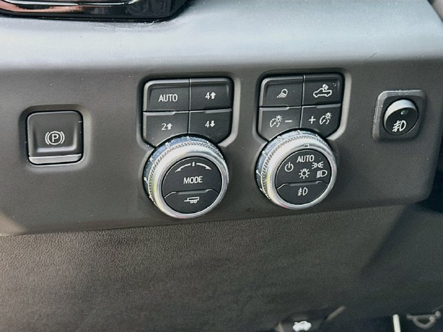 Used 2022 GMC Sierra 1500 AT4 w/ AT4 Premium Package AWD/4WD image 14