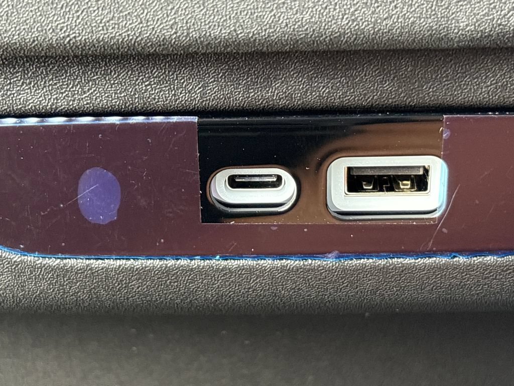 New 2027 Chrysler Pacifica Limited AWD/4WD image 22