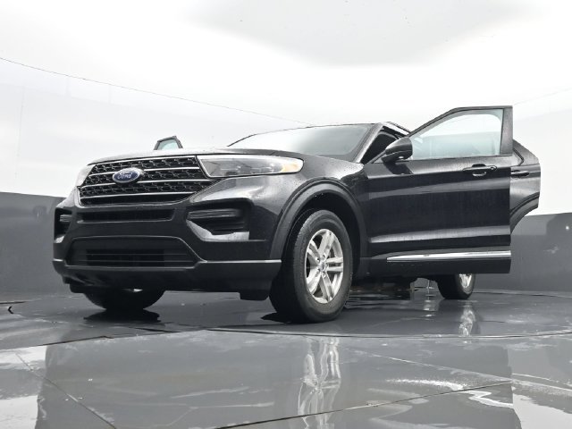 Used 2021 Ford Explorer XLT w/ Class III Trailer Tow Package AWD/4WD image 34