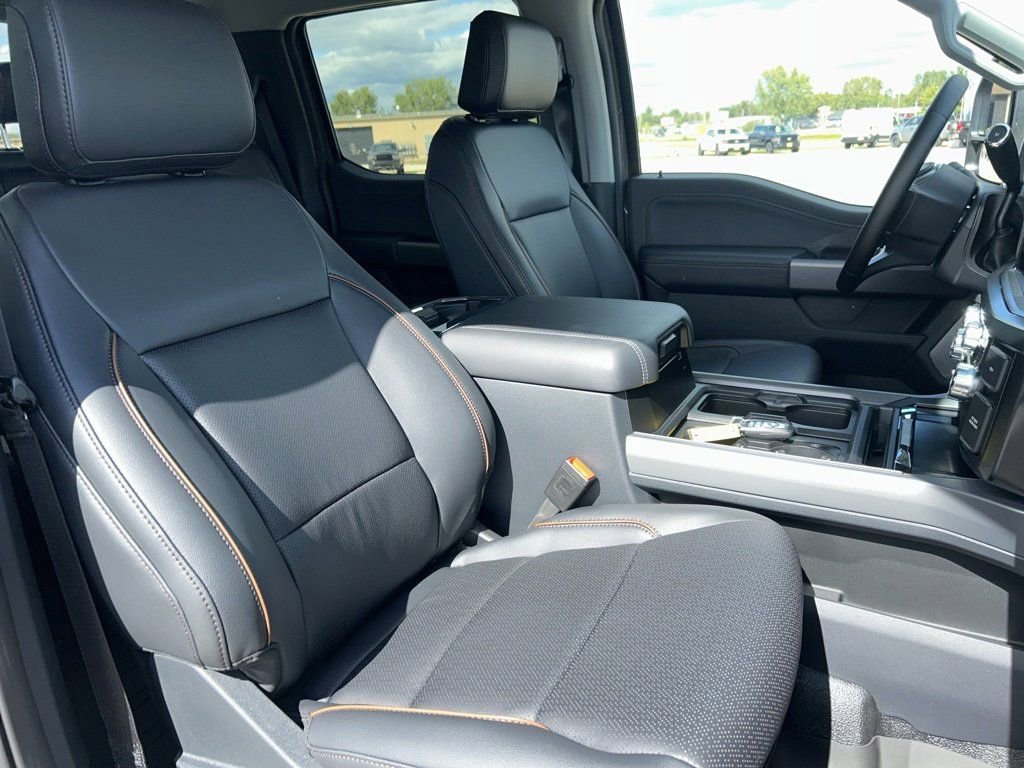 New 2026 Ford F250 Lariat w/ FX4 Off-Road Package image 20