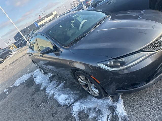 Used 2015 Chrysler 200 S w/ Comfort Group image 5