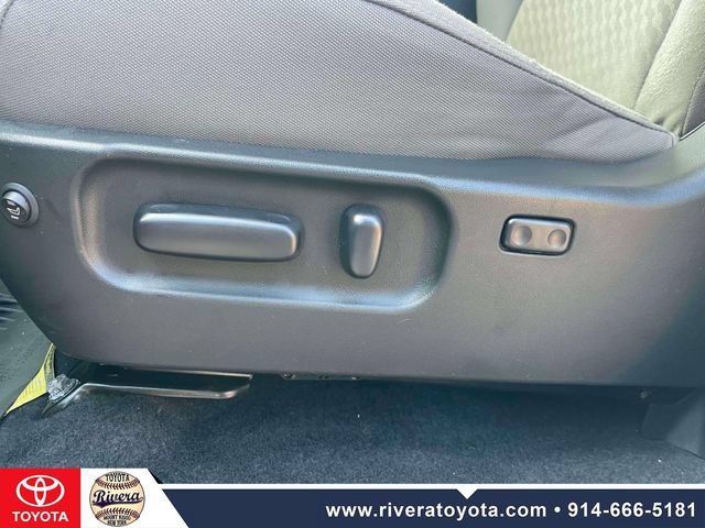 Used 2023 Toyota Tacoma SR5 AWD/4WD image 19
