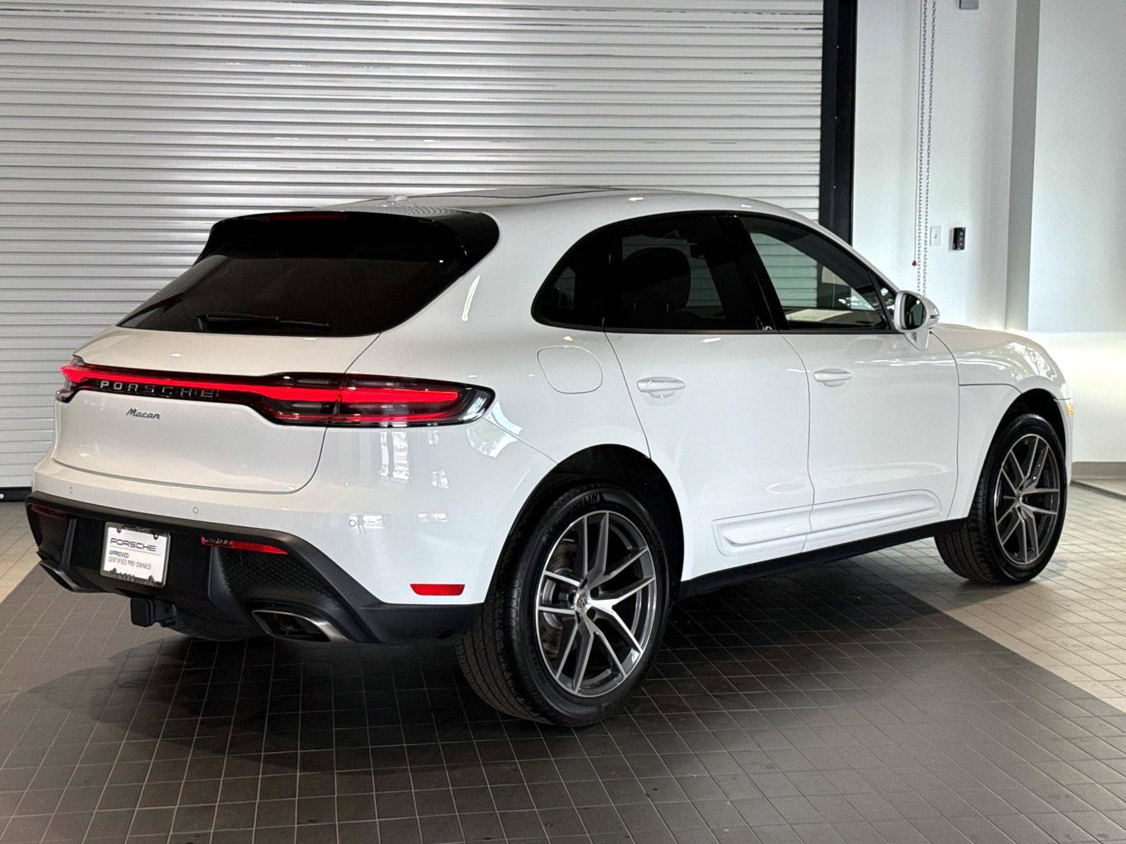 Certified 2026 Porsche Macan image 7