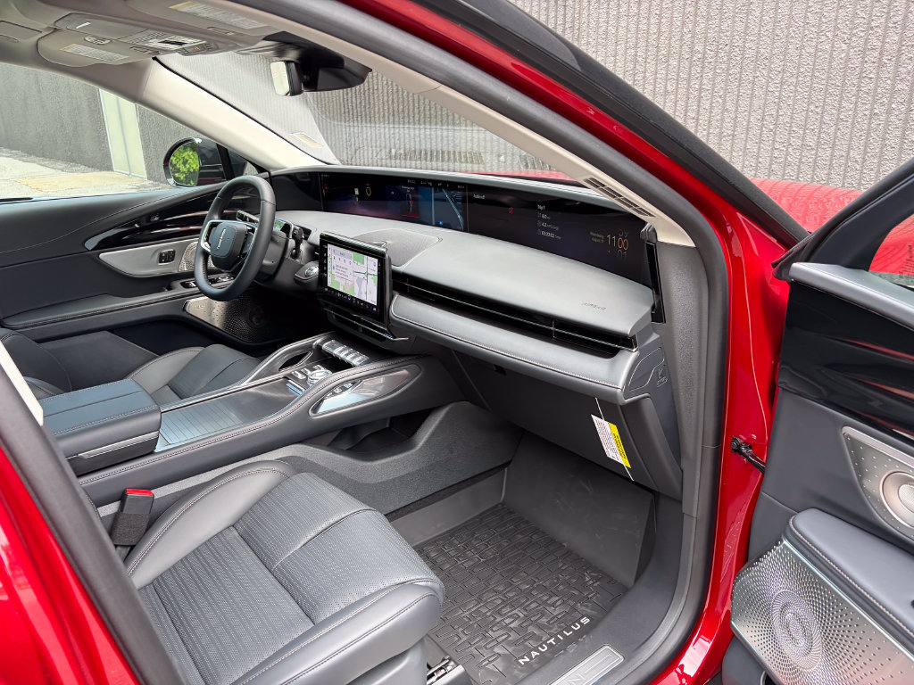 New 2026 Lincoln Nautilus Reserve AWD/4WD image 30