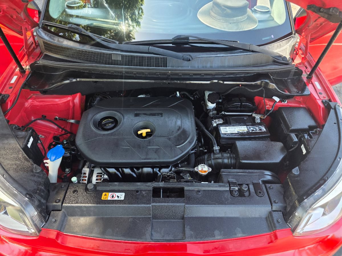 Used 2016 Kia Soul + FWD image 15
