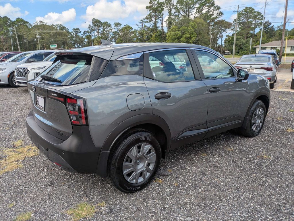 Used 2025 Nissan Kicks S FWD image 4