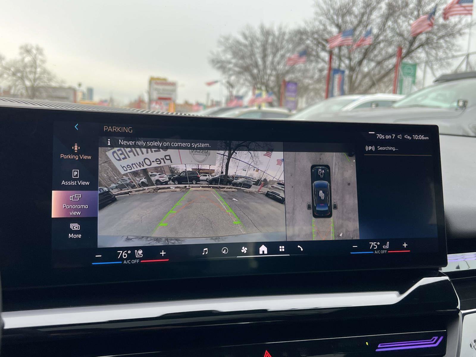 Used 2024 BMW 530i xDrive w/ Premium Package image 32