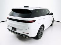 Used 2025 Land Rover Range Rover Sport Dynamic SE AWD/4WD image 7