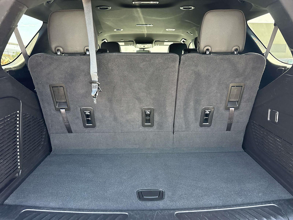 Used 2024 Chevrolet Tahoe LT RWD image 8