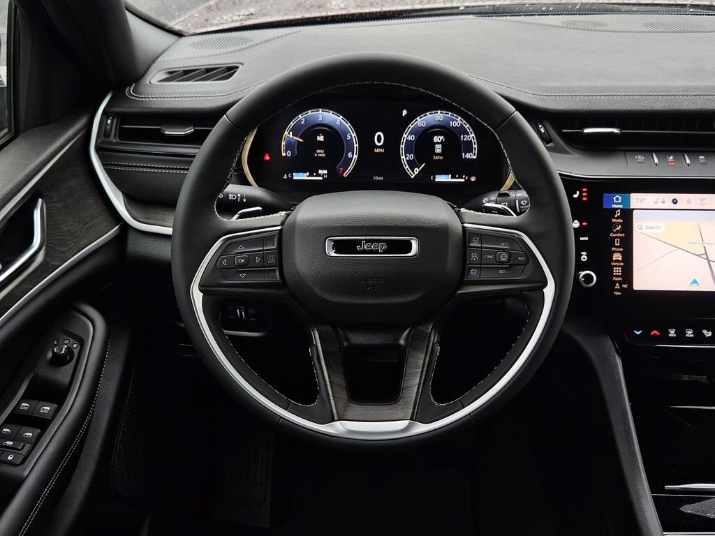 New 2026 Jeep Grand Cherokee Altitude image 13