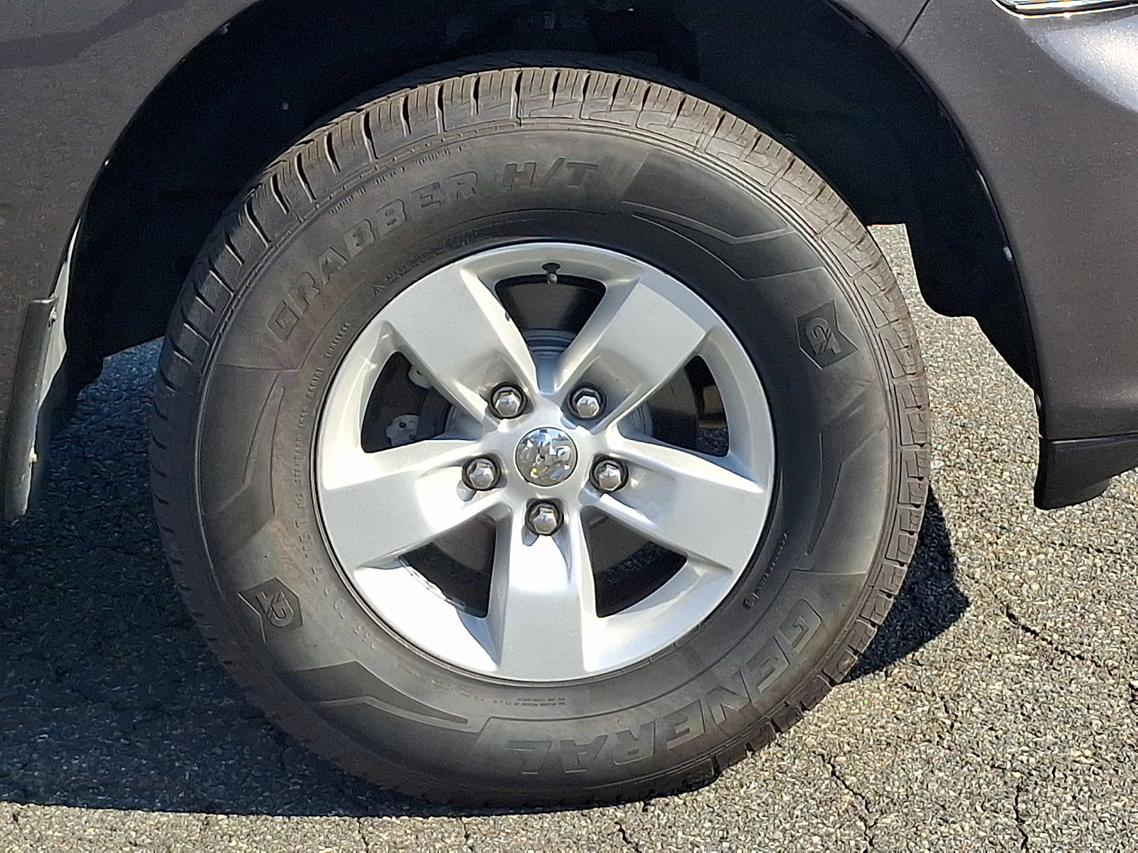 Used 2019 RAM 1500 Express image 8