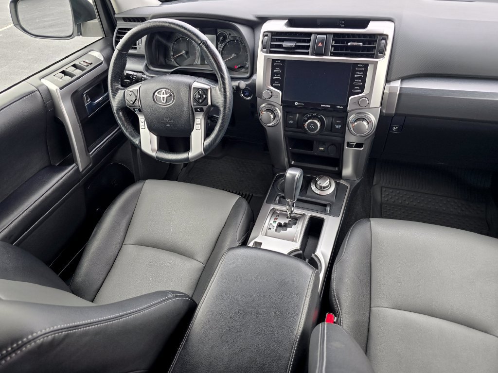 Used 2023 Toyota 4Runner SR5 Premium w/ Moonroof Package AWD/4WD image 17