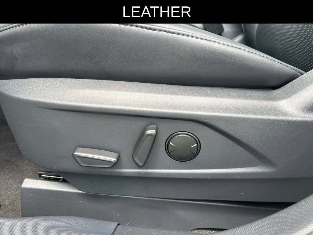 Used 2025 Ford Mustang Mach-E Premium RWD image 9