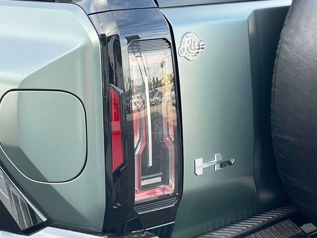 Used 2024 GMC Hummer EV 3X image 10