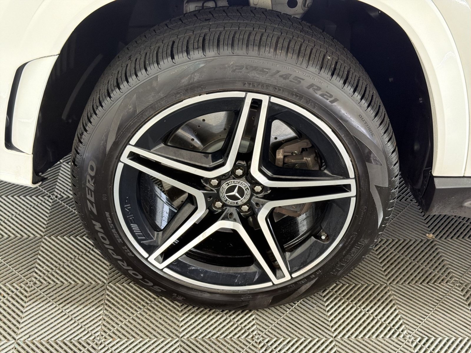Used 2023 Mercedes-Benz GLS 450 4MATIC w/ AMG Line Exterior image 12