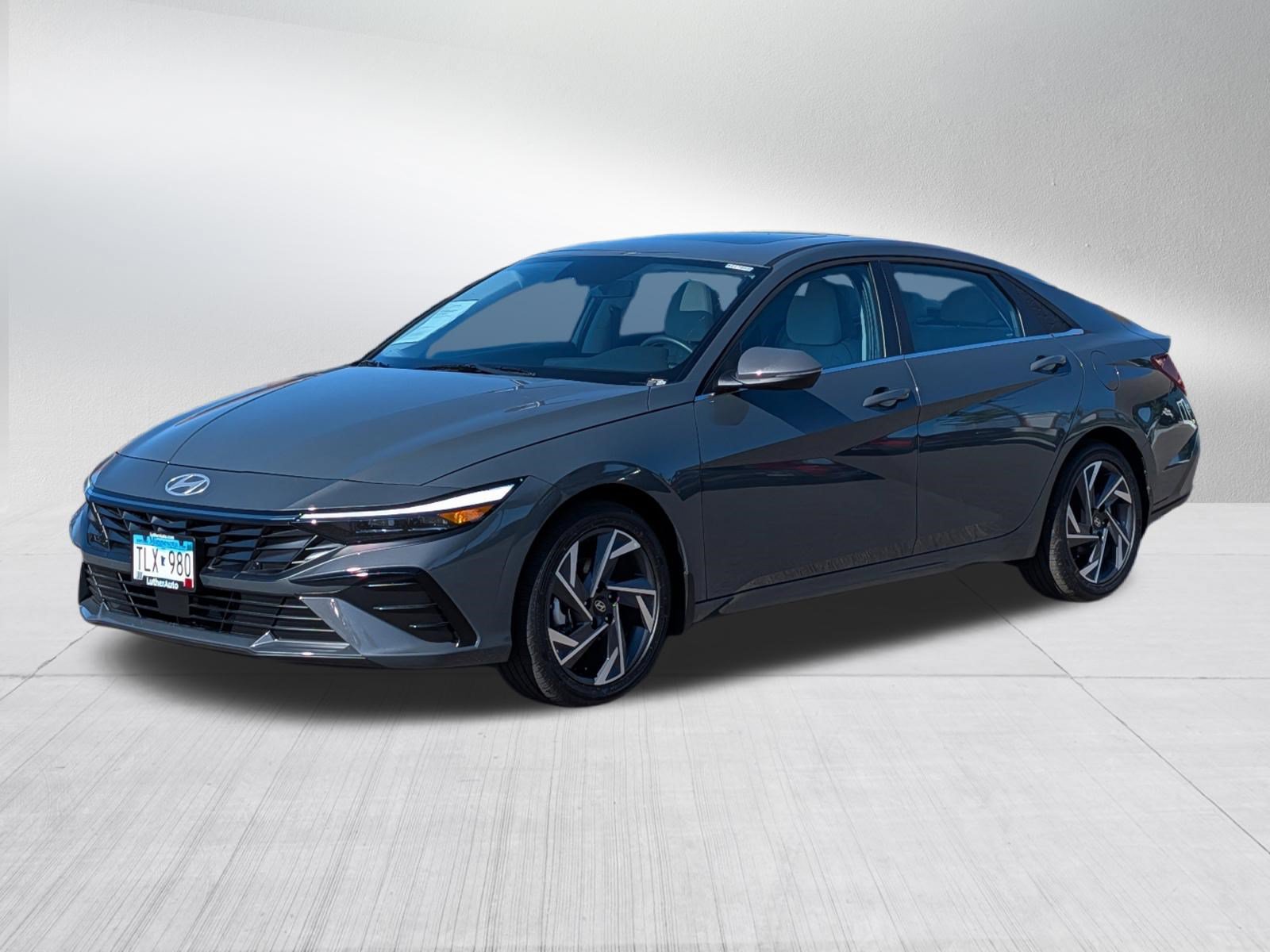 Certified 2026 Hyundai Elantra Limited FWD image 3