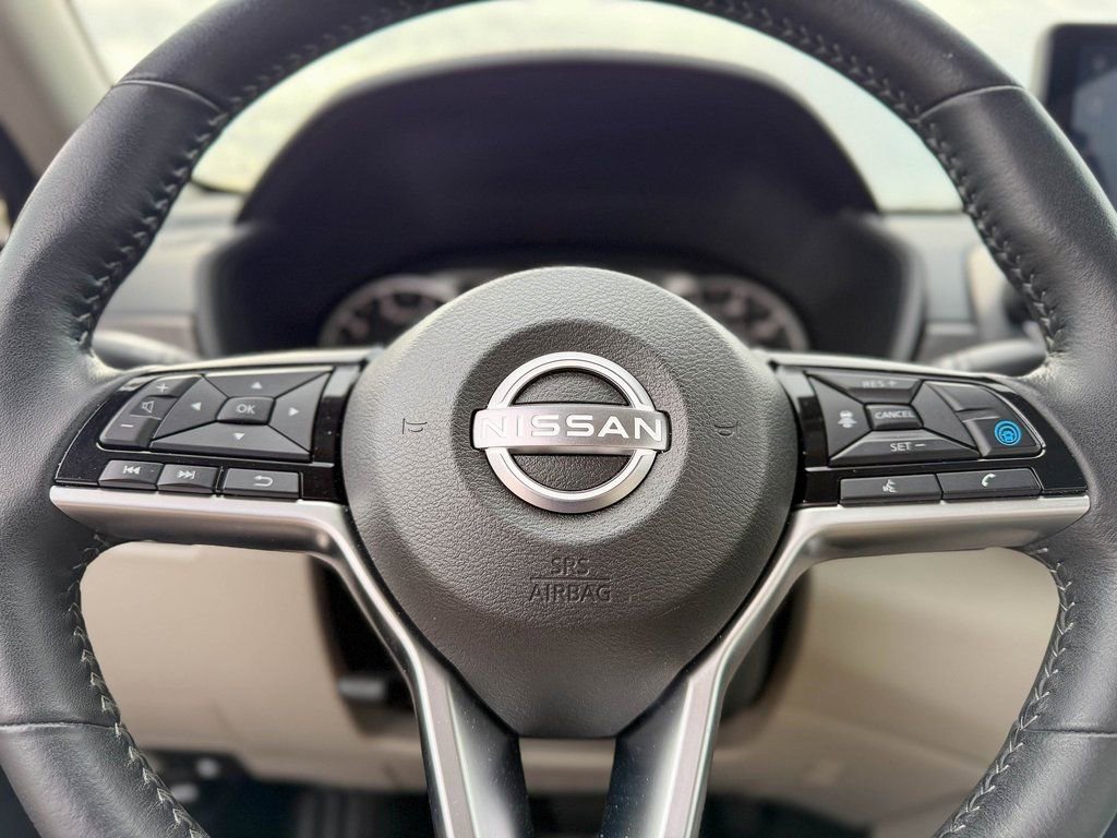 Used 2024 Nissan Altima 2.5 SL FWD image 30