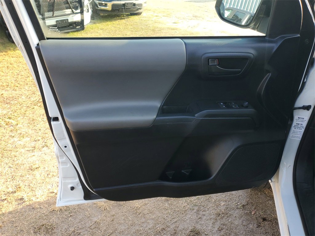 Used 2019 Toyota Tacoma SR5 image 9