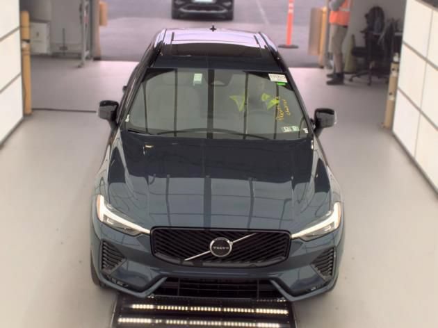 Used 2026 Volvo XC60 B5 Plus AWD/4WD image 2