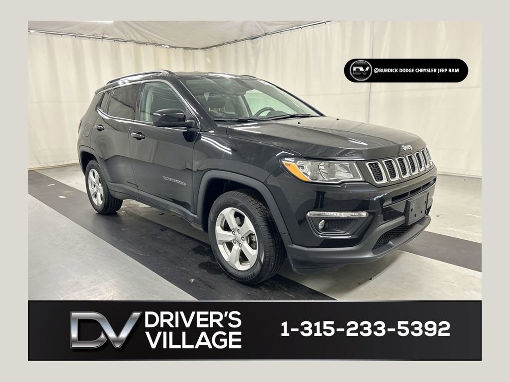 Used 2019 Jeep Compass Latitude w/ Cold Weather Group AWD/4WD image 1