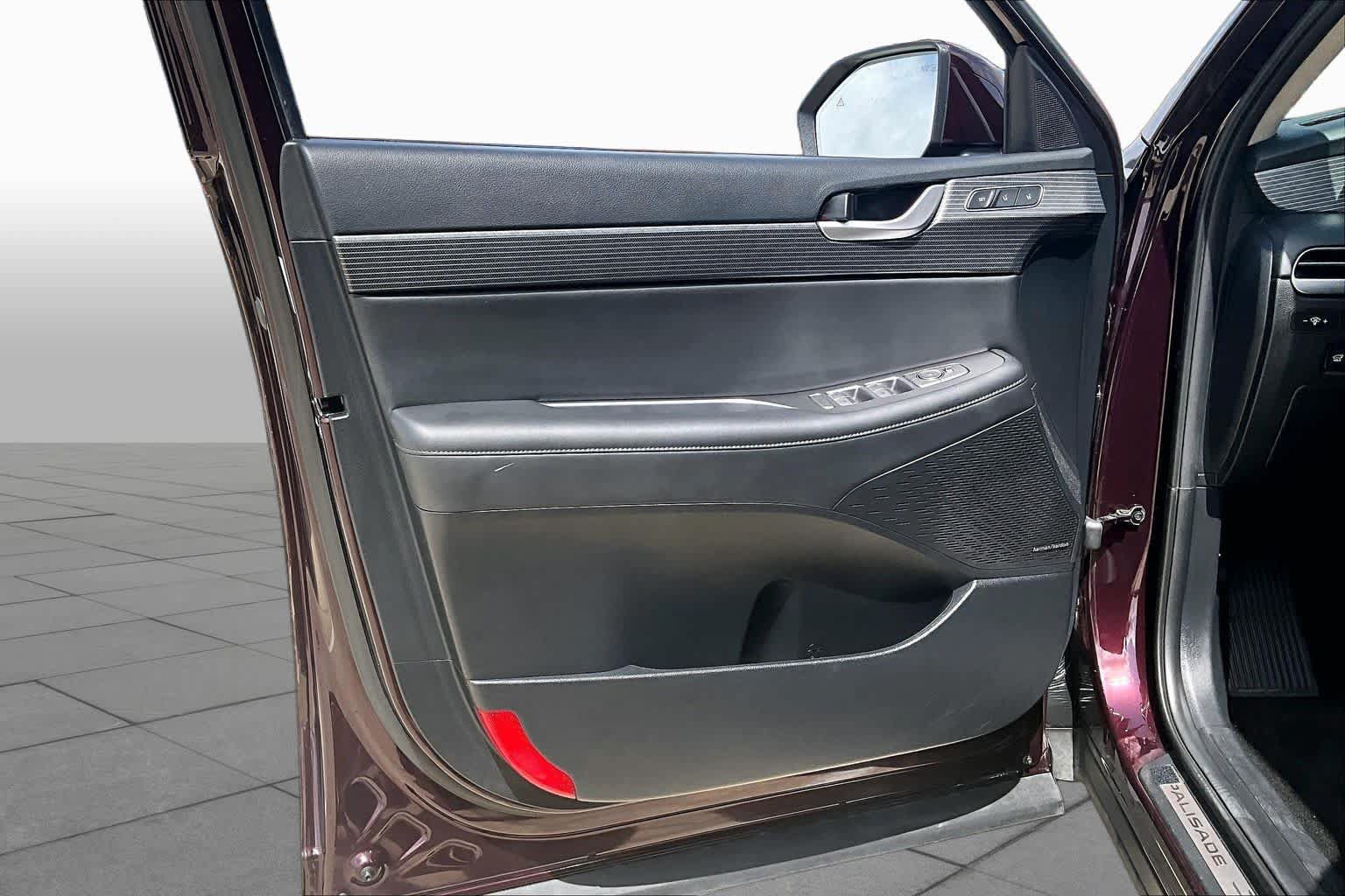 Used 2023 Hyundai Palisade Limited FWD image 20