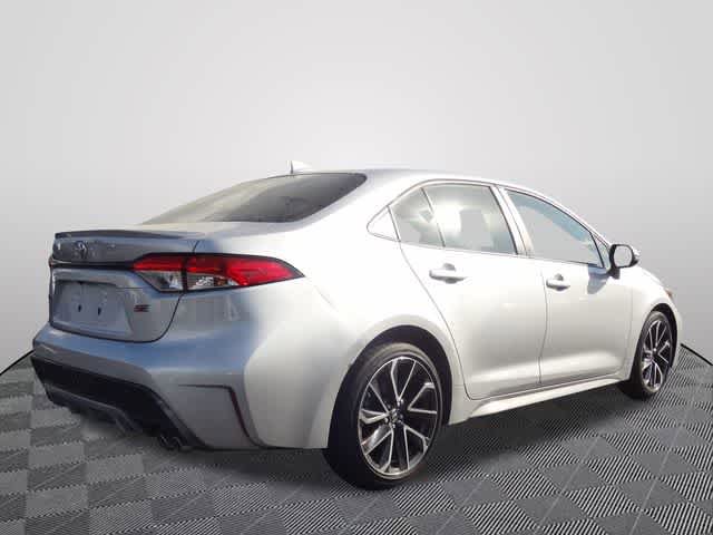 Used 2022 Toyota Corolla SE FWD image 3
