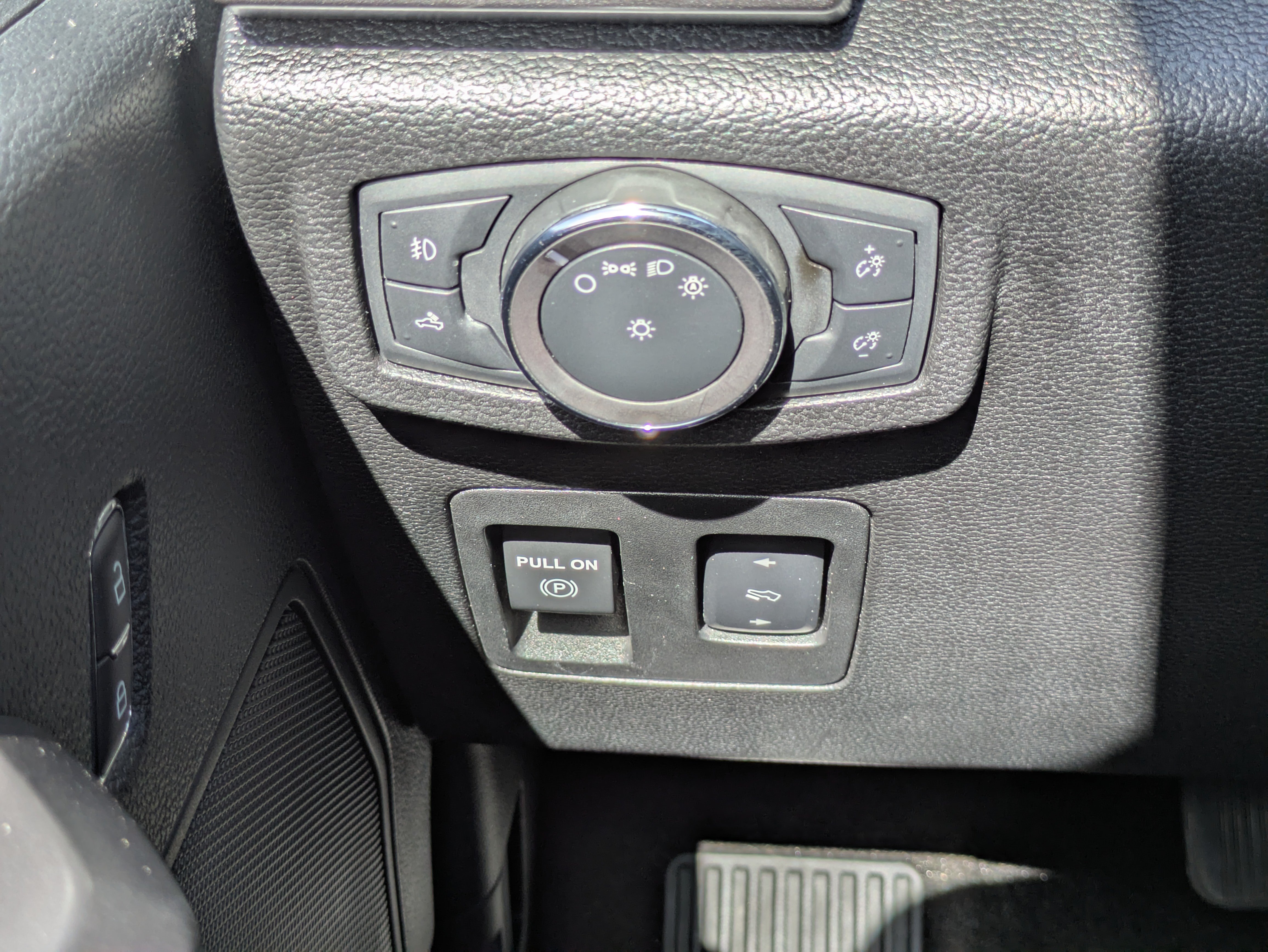Used 2019 Ford F150 XLT w/ Equipment Group 302A Luxury RWD image 37