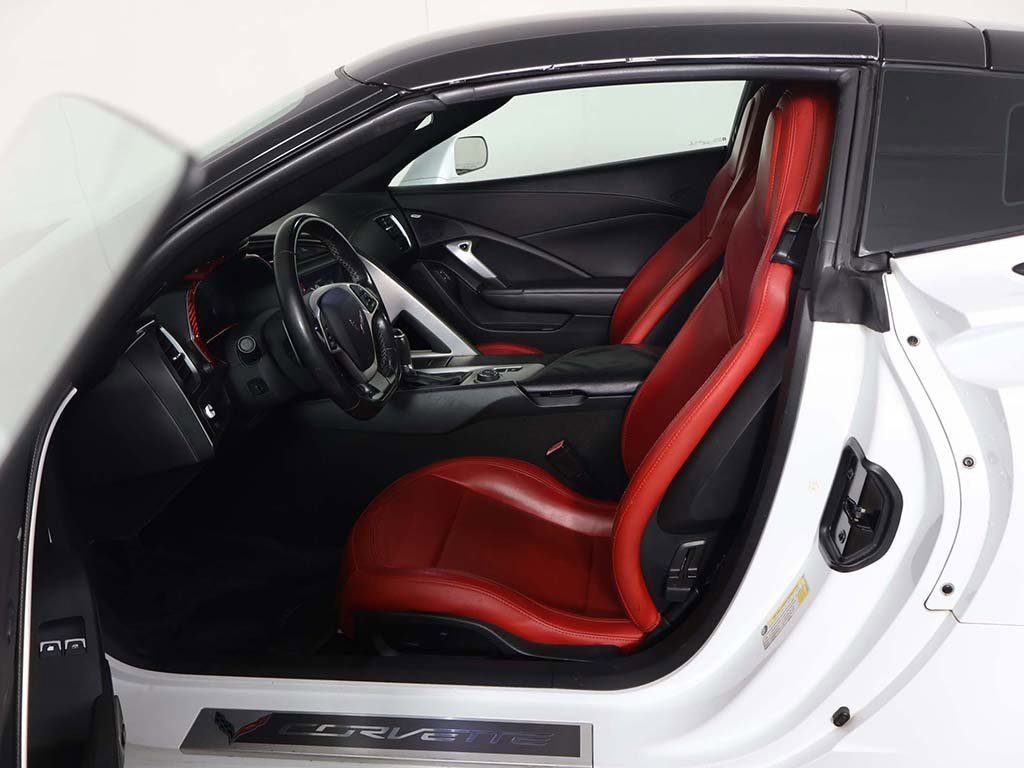 Used 2019 Chevrolet Corvette Stingray Coupe w/ 1LT image 26