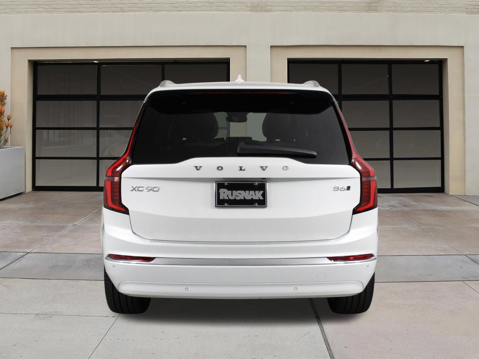 Certified 2026 Volvo XC90 B6 Plus w/ Protection Package Premier AWD/4WD image 5