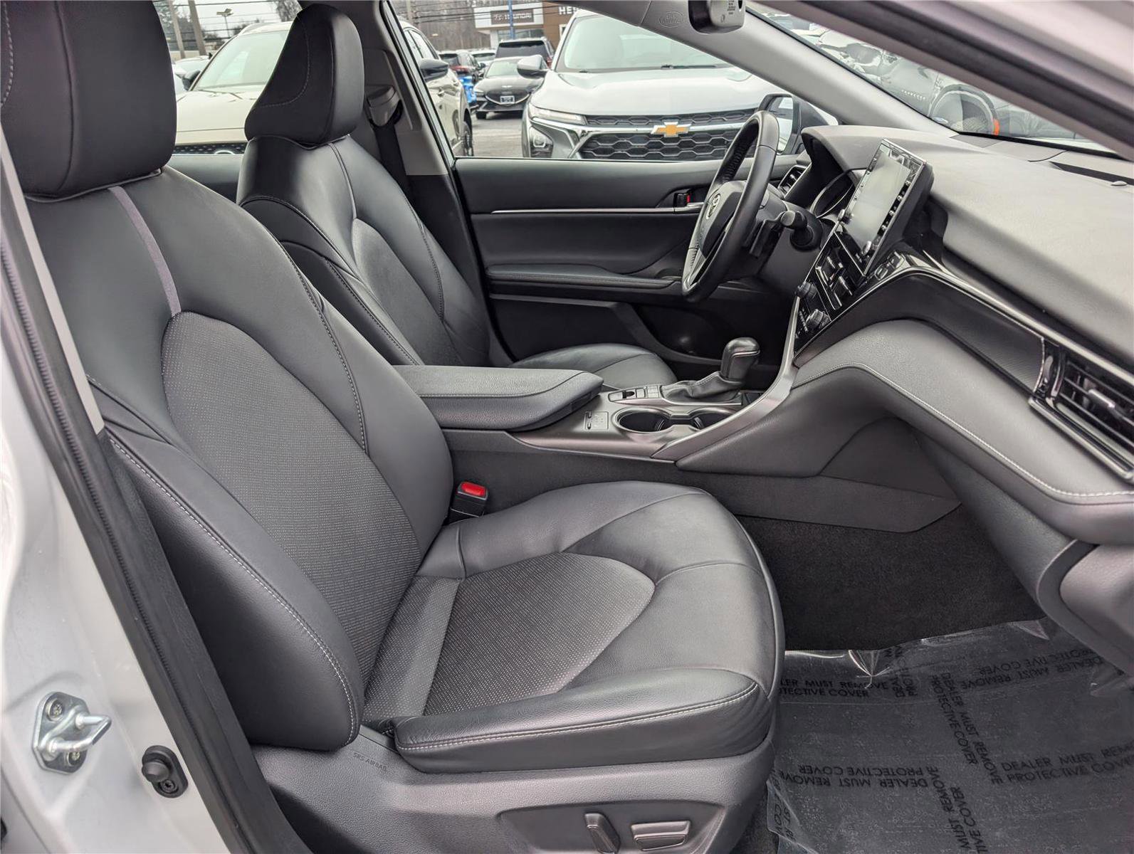 Used 2023 Toyota Camry XSE image 12