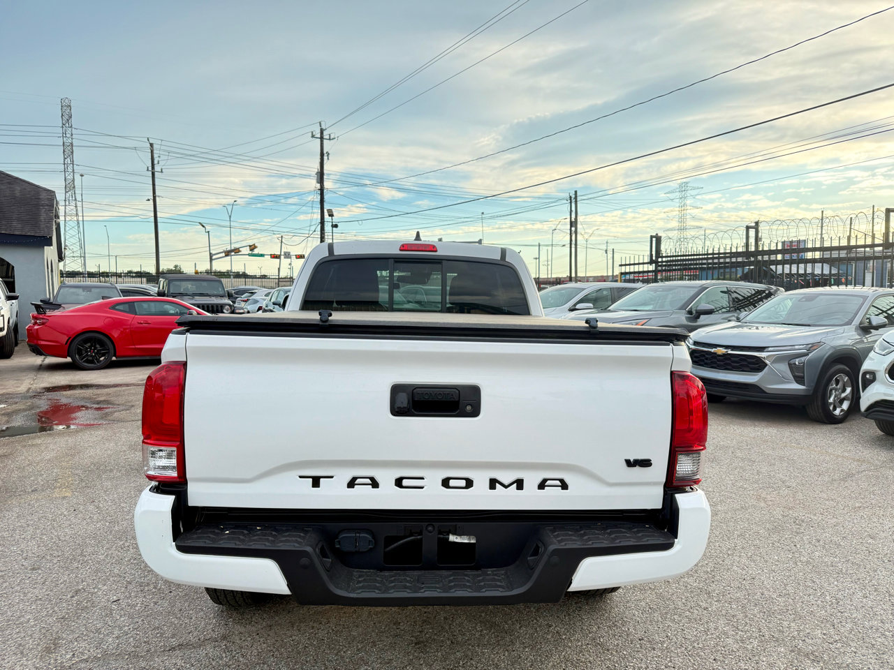 Used 2022 Toyota Tacoma SR image 8