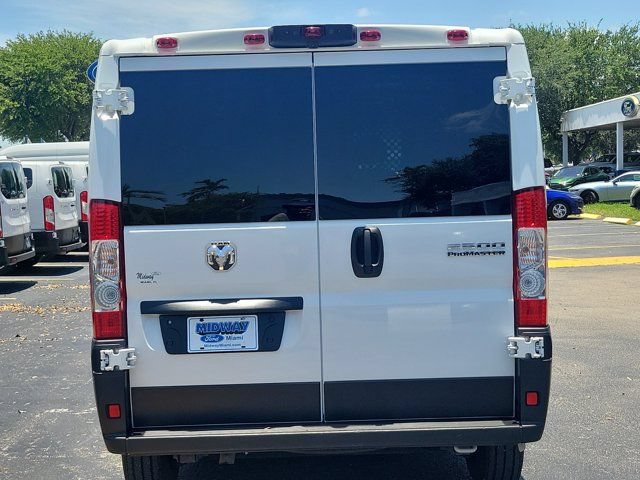 Used 2025 RAM ProMaster 2500 w/ U-Haul Equipment Group FWD image 5